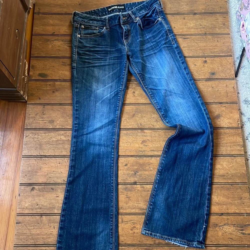 Express Jeans - Picture 1 of 4